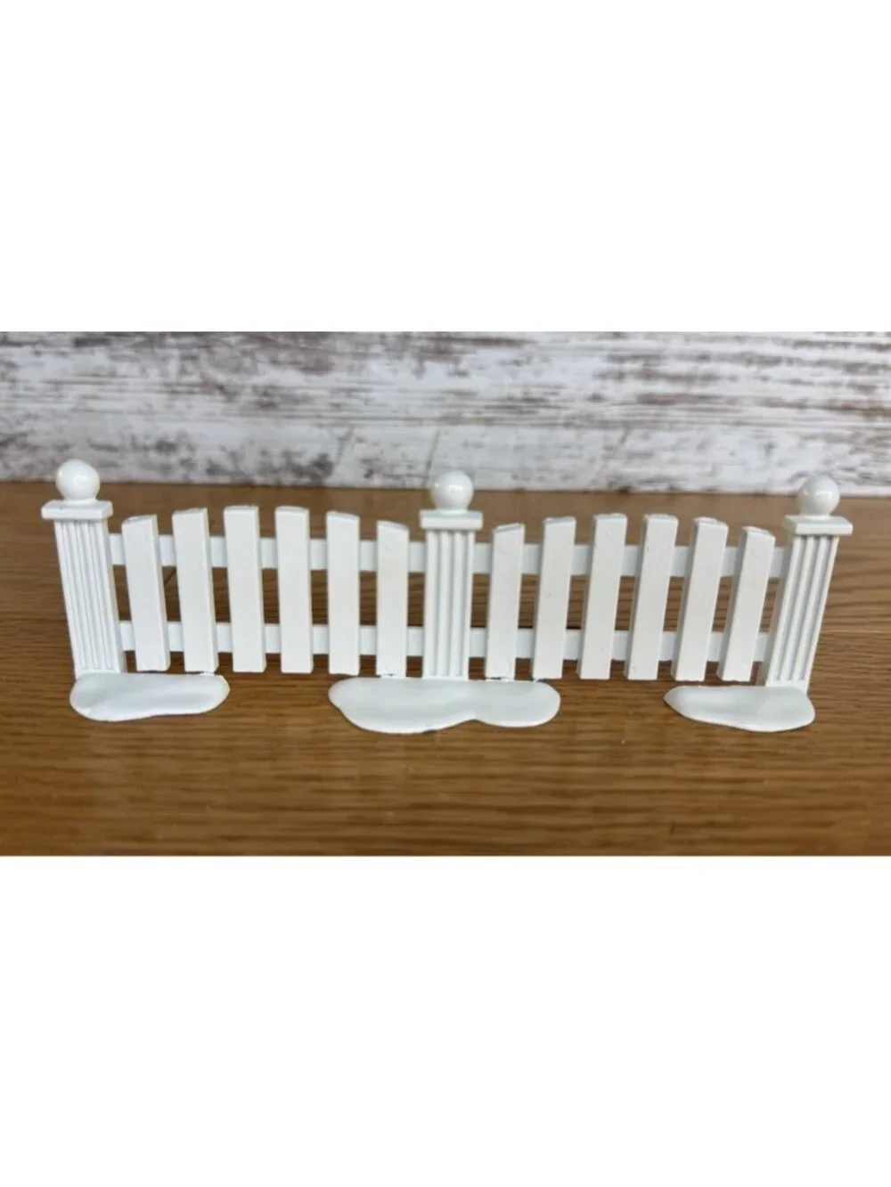 Department 56 Village Picket Fence 4 Pieces Cast Metal White 6” Long